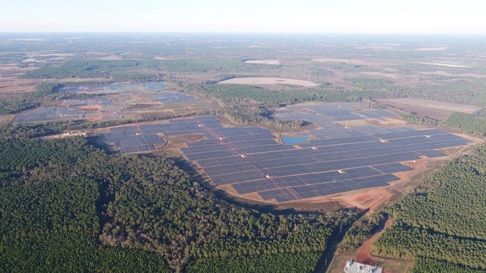 A view of a solar panel farm 